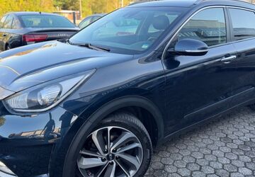 Kia Niro 180.000 km 9.990 &euro; Konz 54329