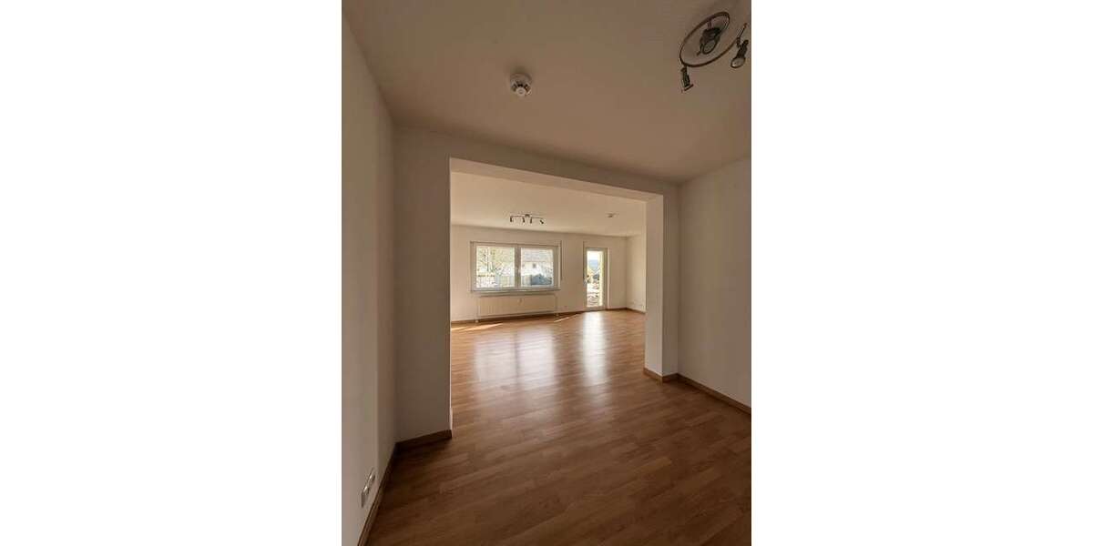 Etagenwohnung Binsfeld - 4 Zimmer, 122 m&sup2;, 899&euro; | Angebot:26999201