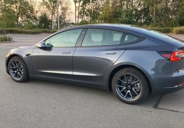 Tesla Model 3 52.250 km 27.950 &euro; Mettlach 66693