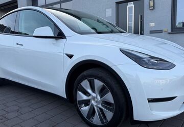 Tesla Model Y 141.400 km 28.450 &euro; Tünsdorf 66693